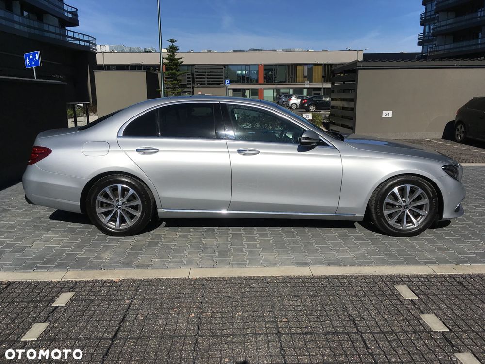 Mercedes-Benz Klasa E 220 d 9G-TRONIC Avantgarde - 4