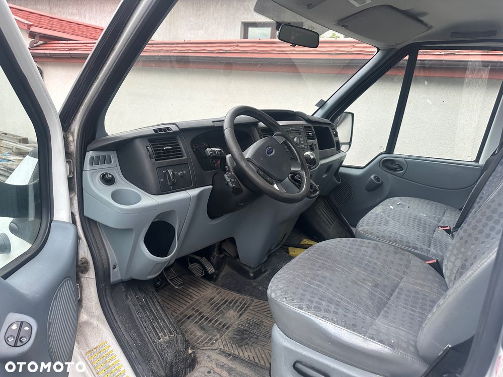 Ford Transit - 4