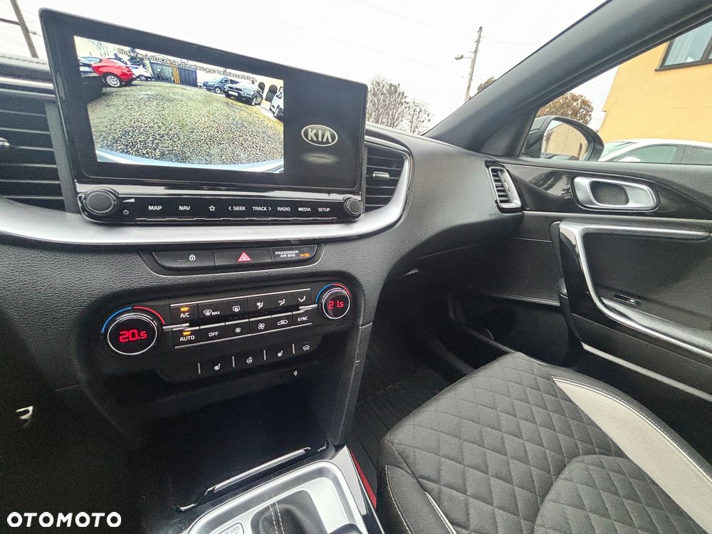 Kia ProCeed - 6