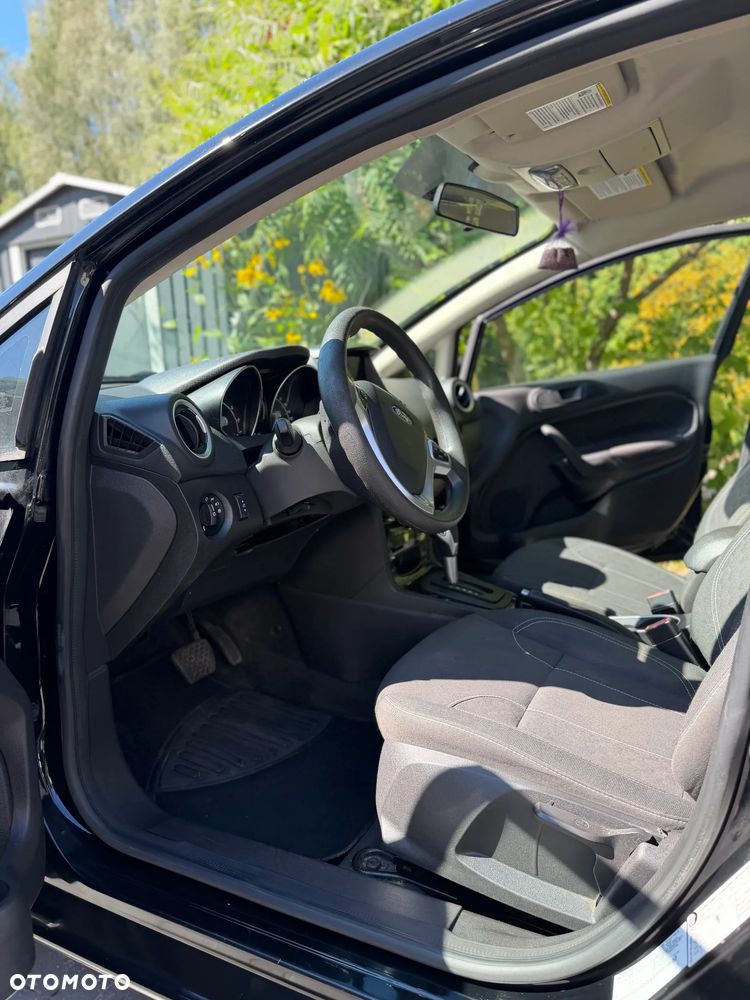 Ford Fiesta - 13