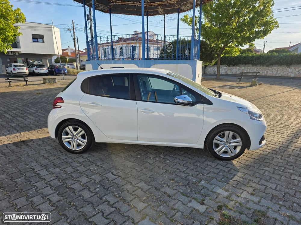 Peugeot 208 82 PureTech Style - 5