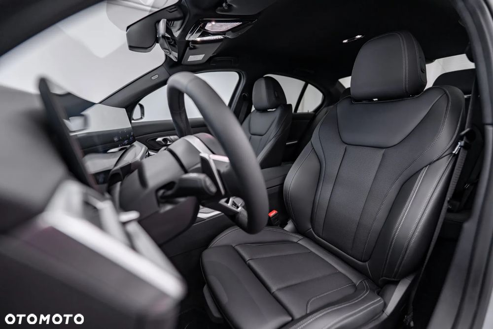 BMW Seria 3 320i M Sport - 38