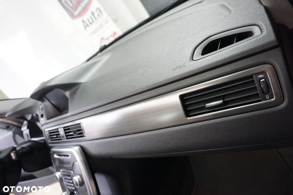 Volvo XC 70 D4 Geartronic Kinetic - 29