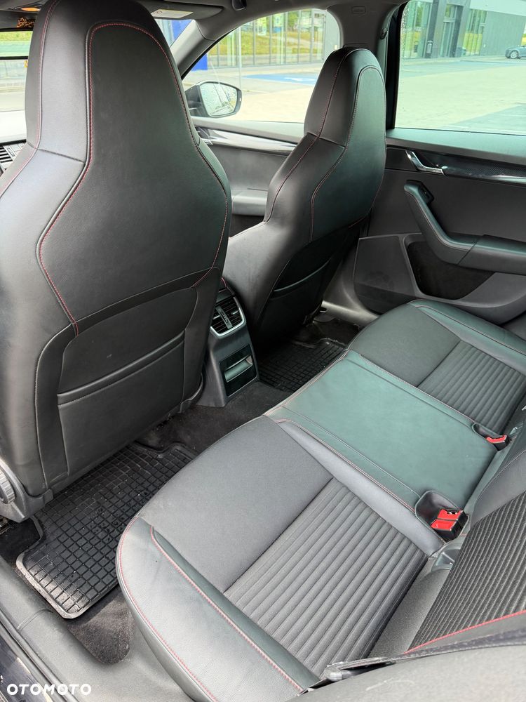 Skoda Octavia 2.0 TDI RS DSG - 22
