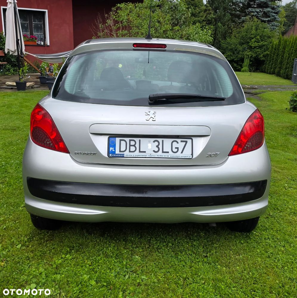 Peugeot 207 - 7