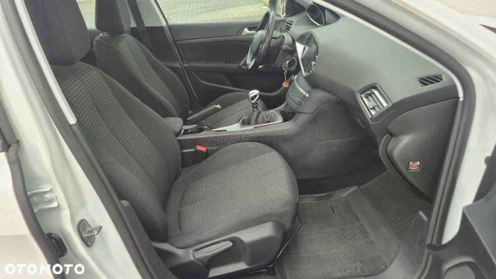Peugeot 308 - 6