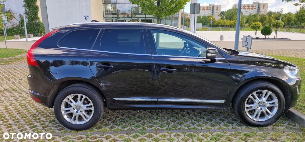 Volvo XC 60 D5 AWD Summum - 4