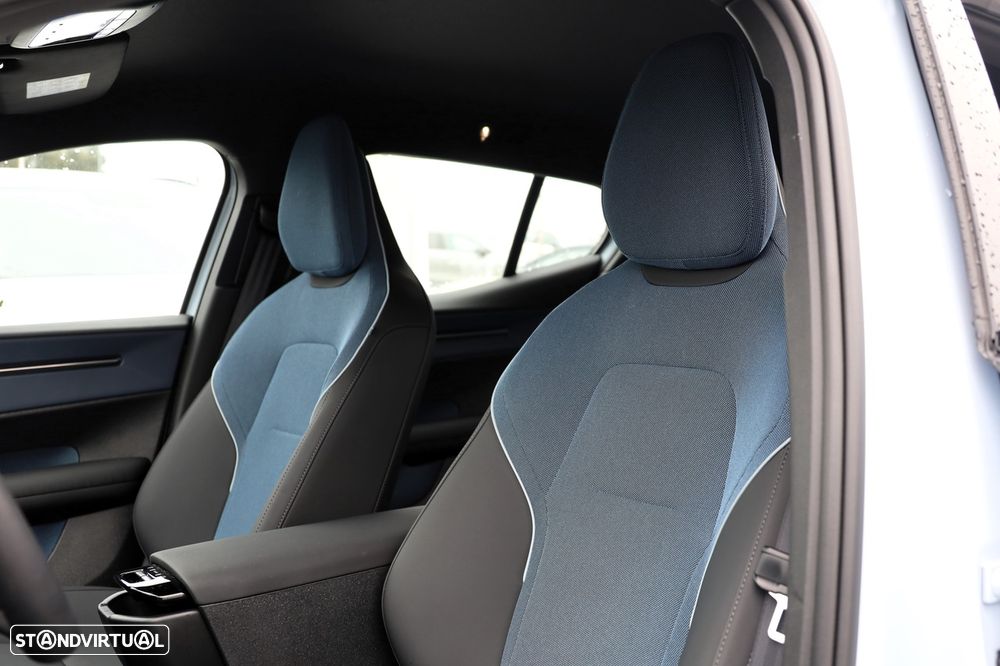 Volvo EX30 51 kWh Single Motor Plus - 8