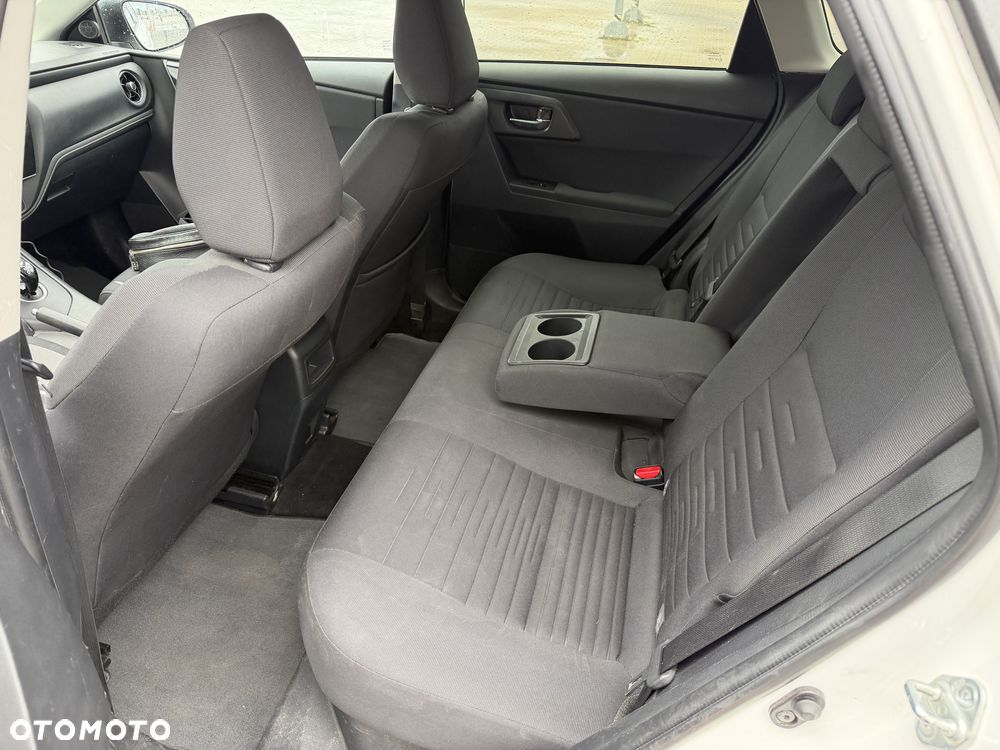 Toyota Auris 1.8 HSD Luna - 7