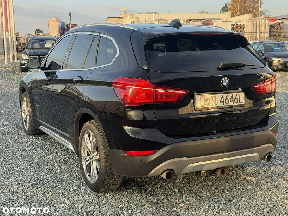 BMW X1 xDrive28i - 8