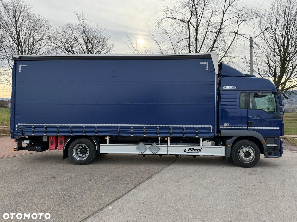 MAN TGM 18.340 / FIRANKA / LIFT / SPROWADZONY / KLIMA POSTOJOWA / 2017 /  9700 ŁADOWNOŚĆ / AUTOMAT / 18 PALET / E6 /  WINDA / - 12
