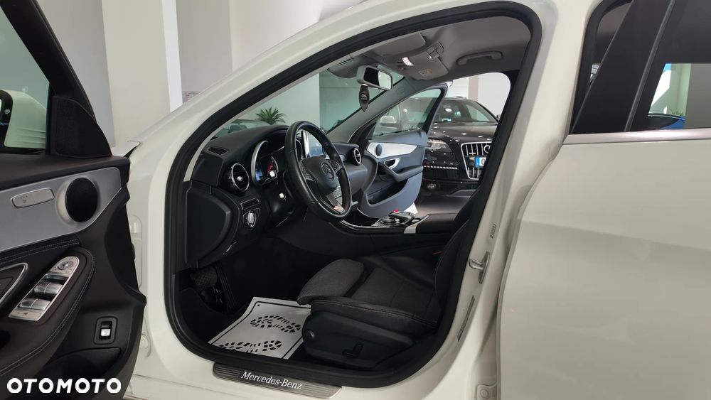 Mercedes-Benz Klasa C 200 7G-TRONIC - 21