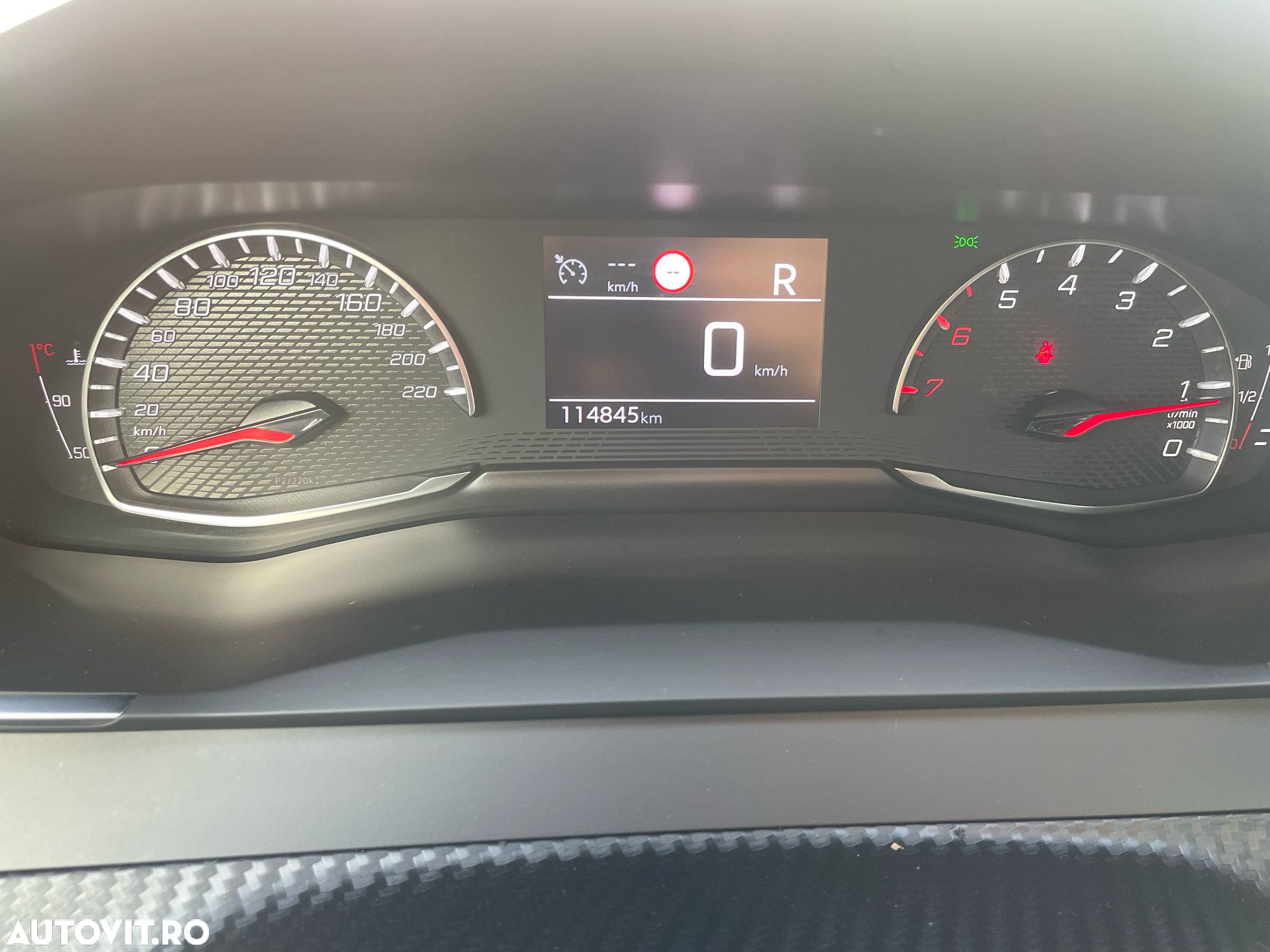 Peugeot 2008 1.5 BlueHDI 130 S&S EAT8 Allure - 14