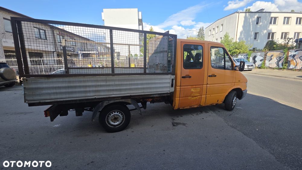 Mercedes-Benz Sprinter - 1
