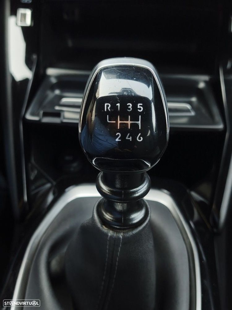 Peugeot 2008 TURBO 100 Allure - 9