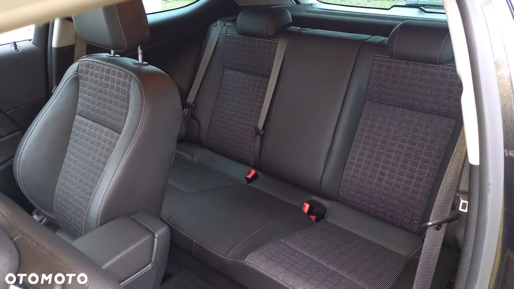 Opel Astra GTC 1.6 Turbo Edition - 14