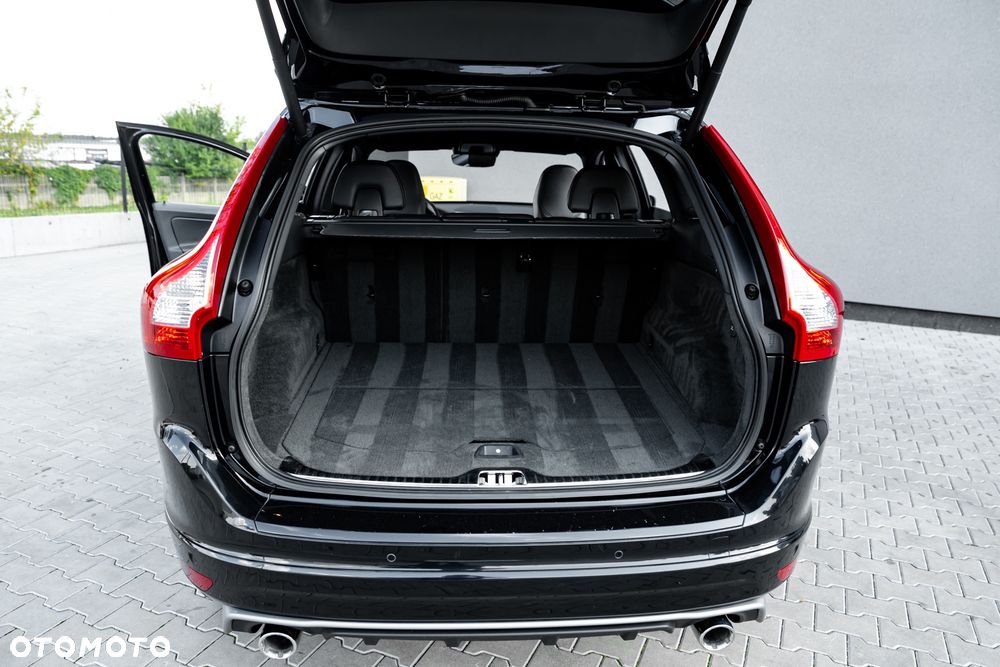 Volvo XC 60 D4 AWD Geartronic Summum - 17