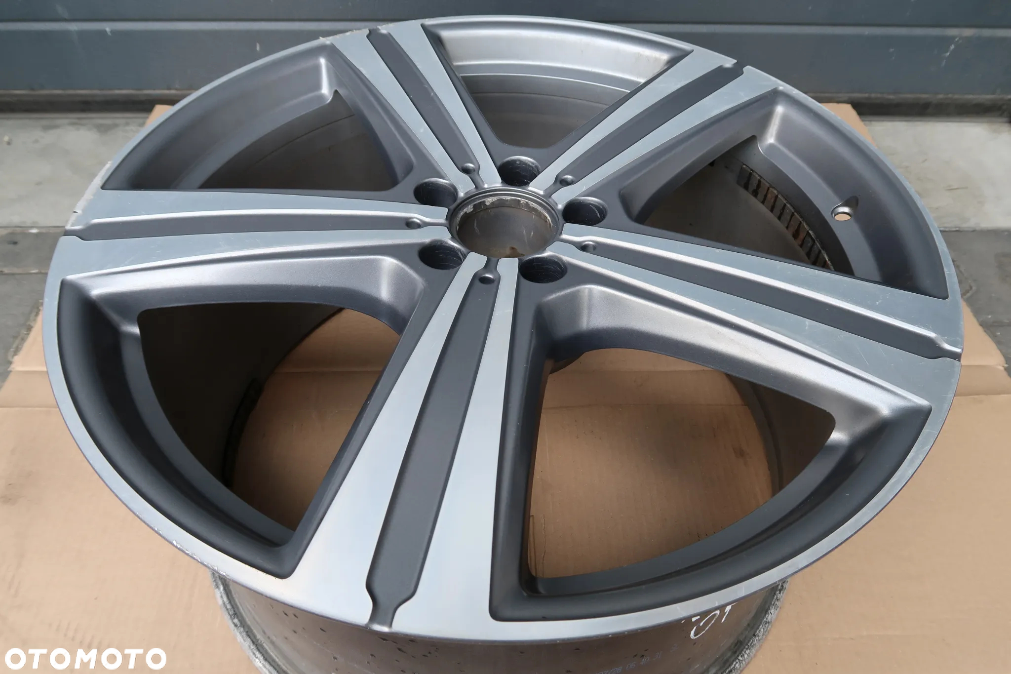 C27 FELGA MERCEDES GL GLE A1674016900 11X21ET49 - 2