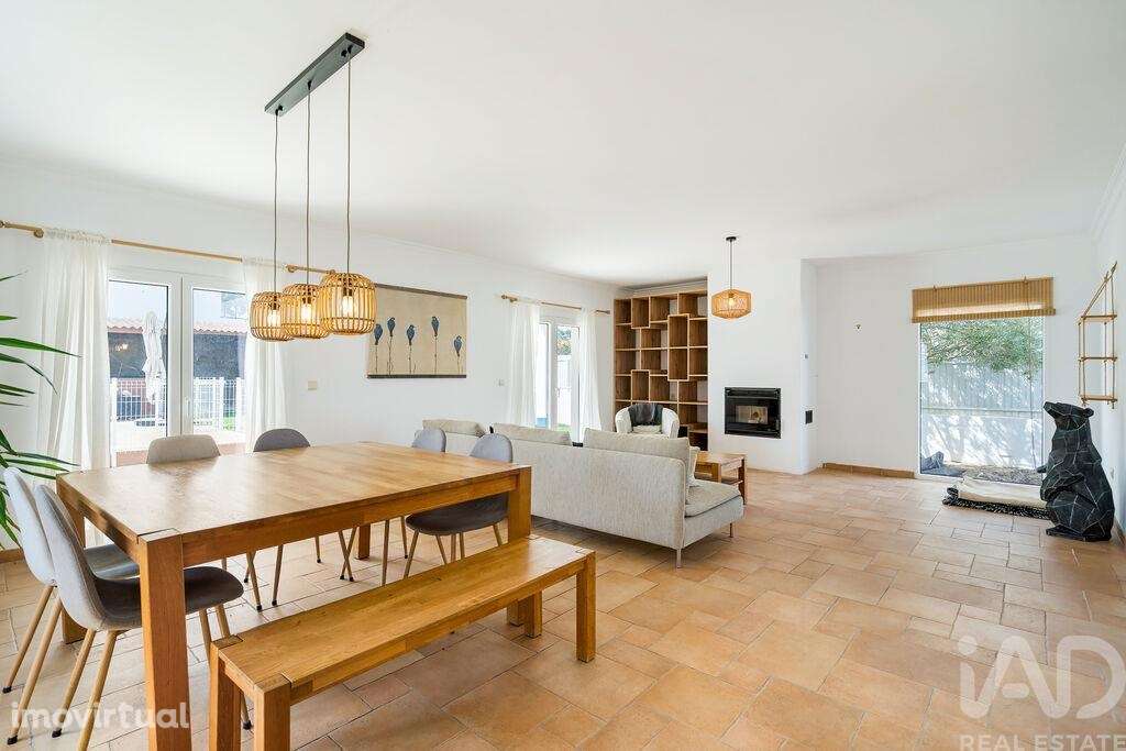 Moradia térrea T4 em Azeitão de 207 m2 - Grande imagem: 4/36
