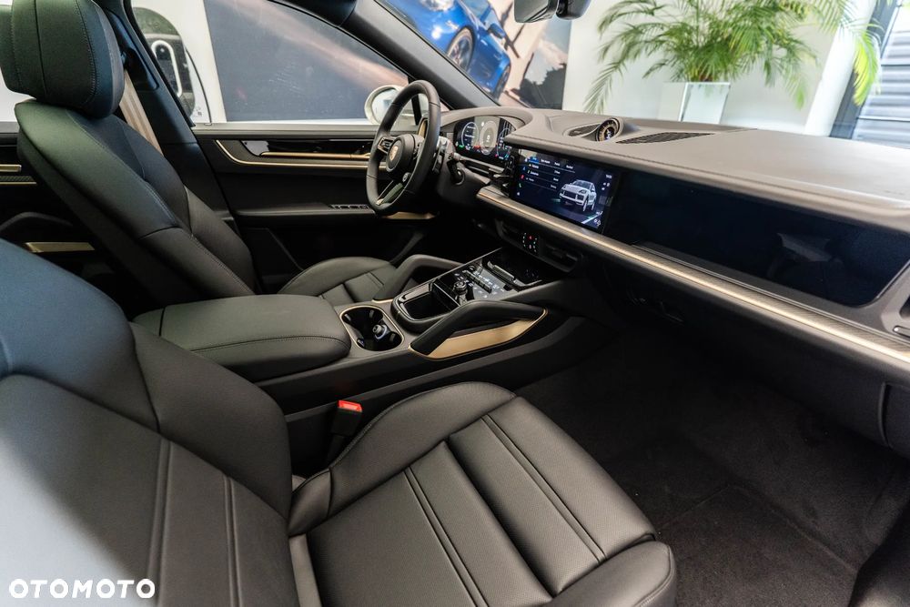 Porsche Cayenne S E-Hybrid PHEV Black Edition - 13