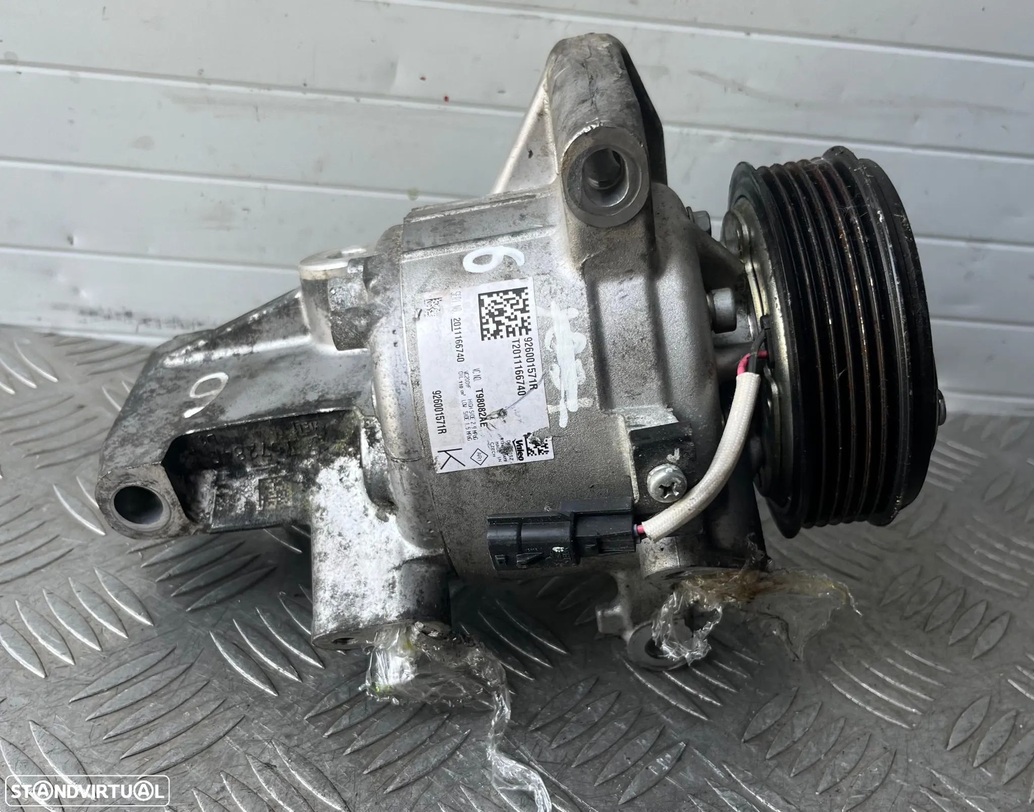 Compressor Ar Condicionado Dacia Duster 1.5 DCi Ref: 926001571R/T98082AE - 1
