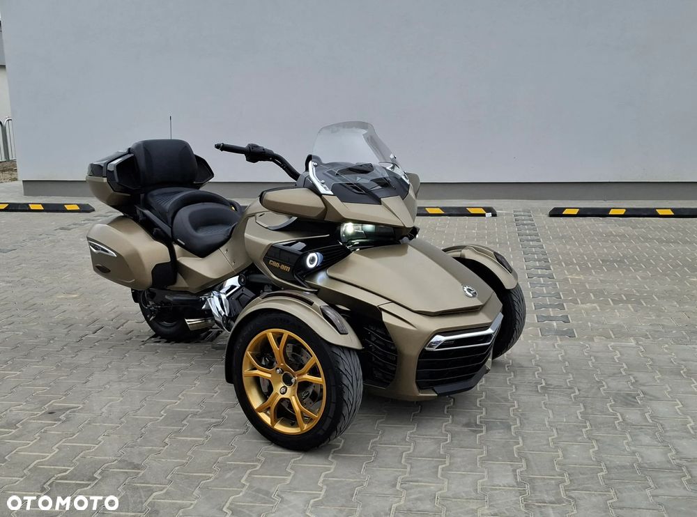Can-Am Spyder - 1