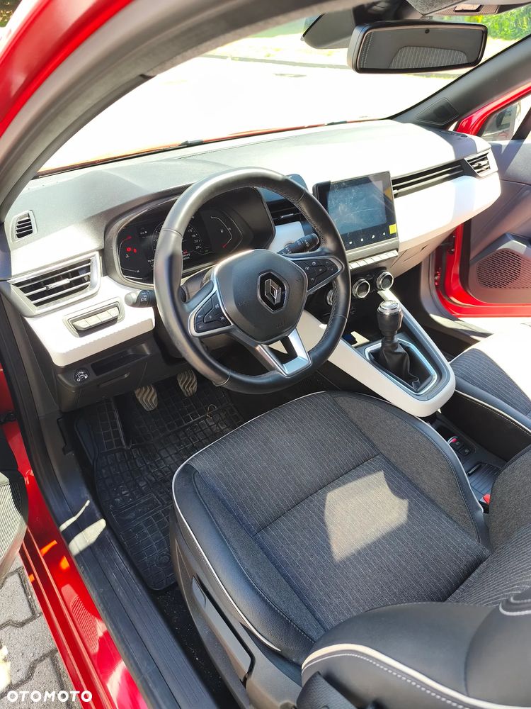 Renault Clio - 8