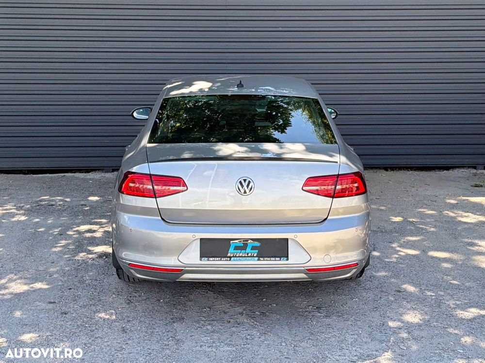 Volkswagen Passat 2.0 TDI DSG Highline - 39
