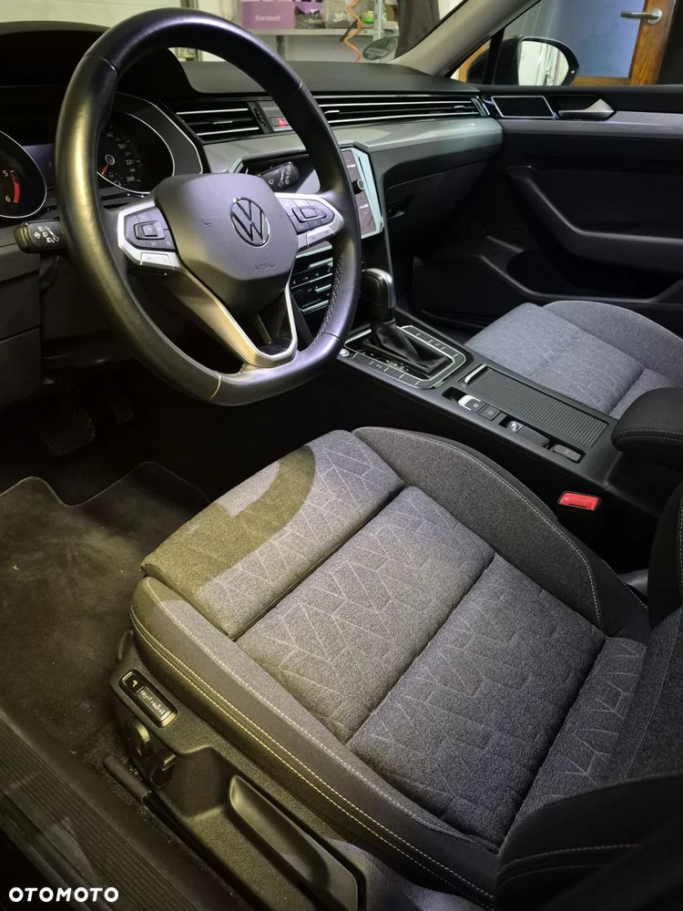 Volkswagen Passat ver-2-0-tdi-scr-dsg-elegance - 18
