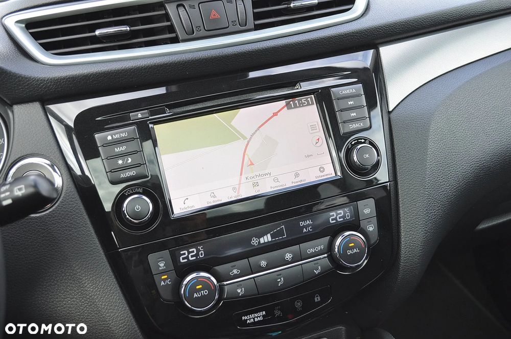 Nissan Qashqai 1.3 DIG-T N-Connecta EU6d - 36