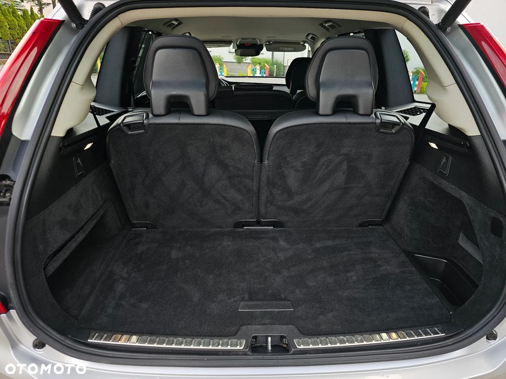 Volvo XC 90 D5 AWD Geartronic Kinetic - 16