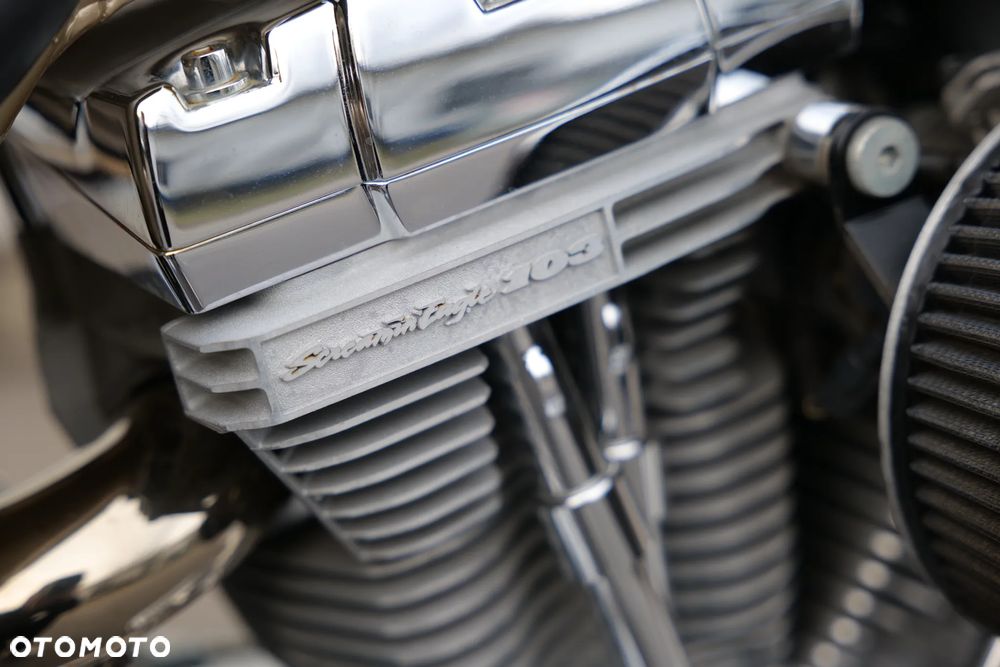 Harley-Davidson Touring Road King - 23