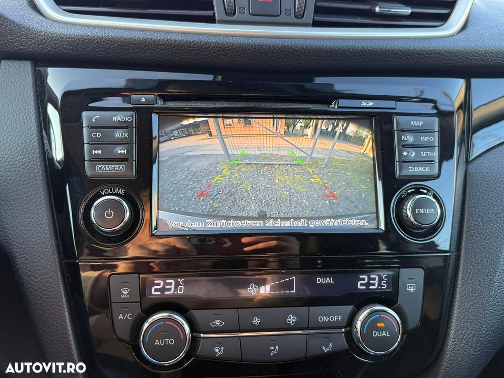 Nissan Qashqai 1.6 DCI N-Connecta - 18