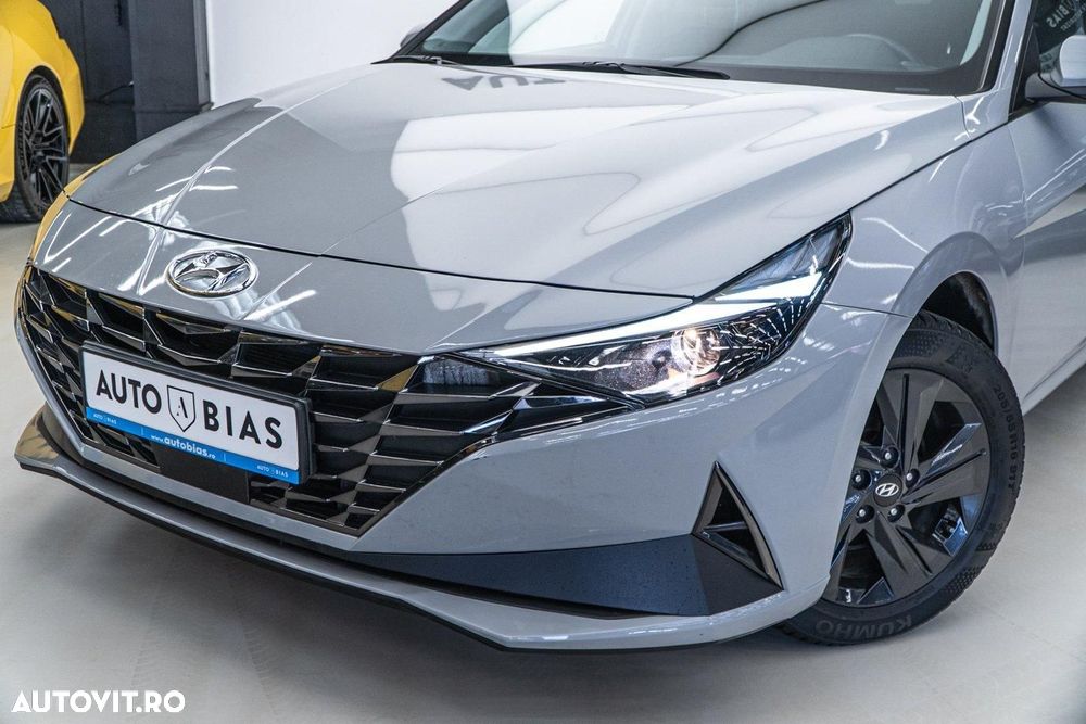 Hyundai Elantra 1.6 l 123 CP 6MT Highway - 10