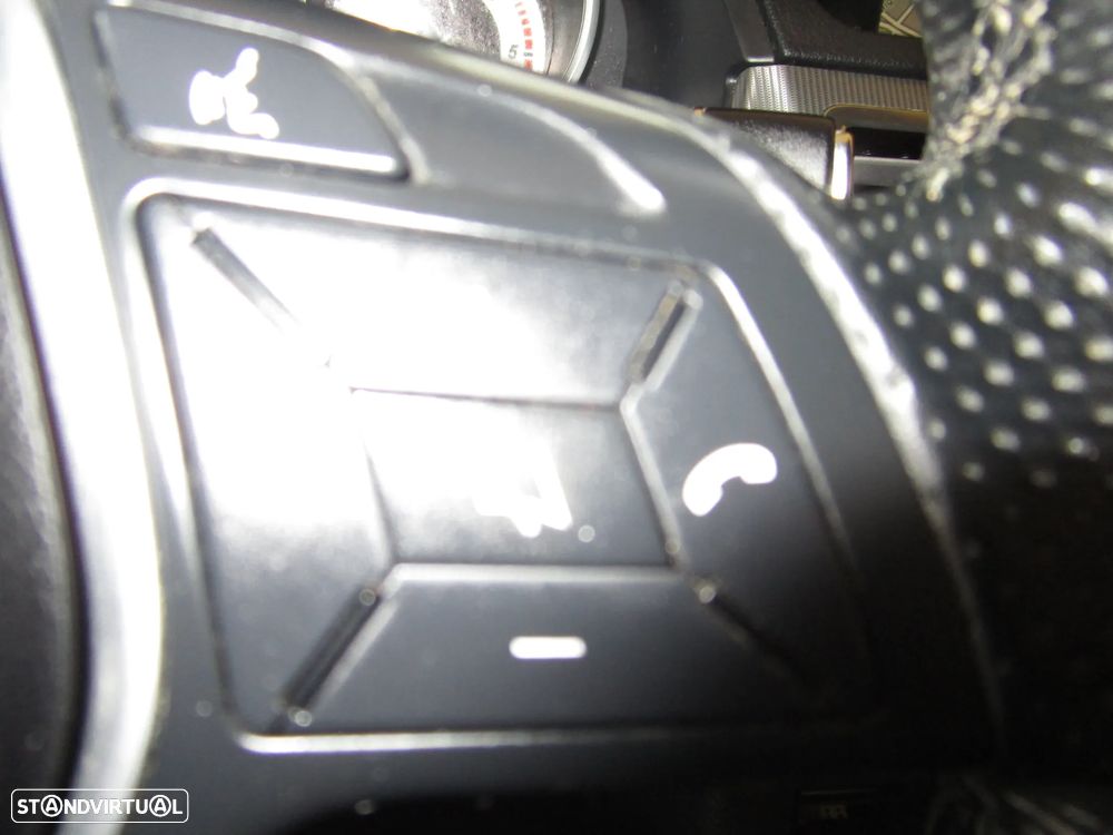 Mercedes-Benz E 300 BLUETEC Hybrid Avantgarde - 22