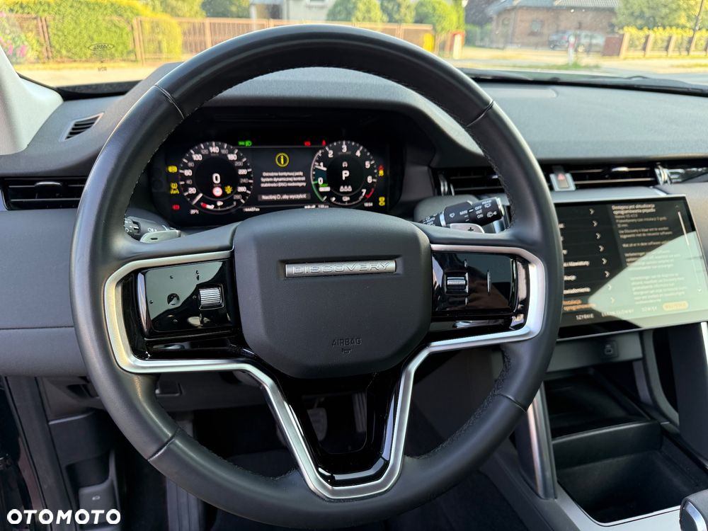 Land Rover Discovery Sport P300e R-Dynamic S - 32