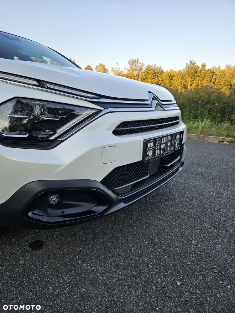 Citroën C4 1.2 PureTech Max S&S EAT8 - 26