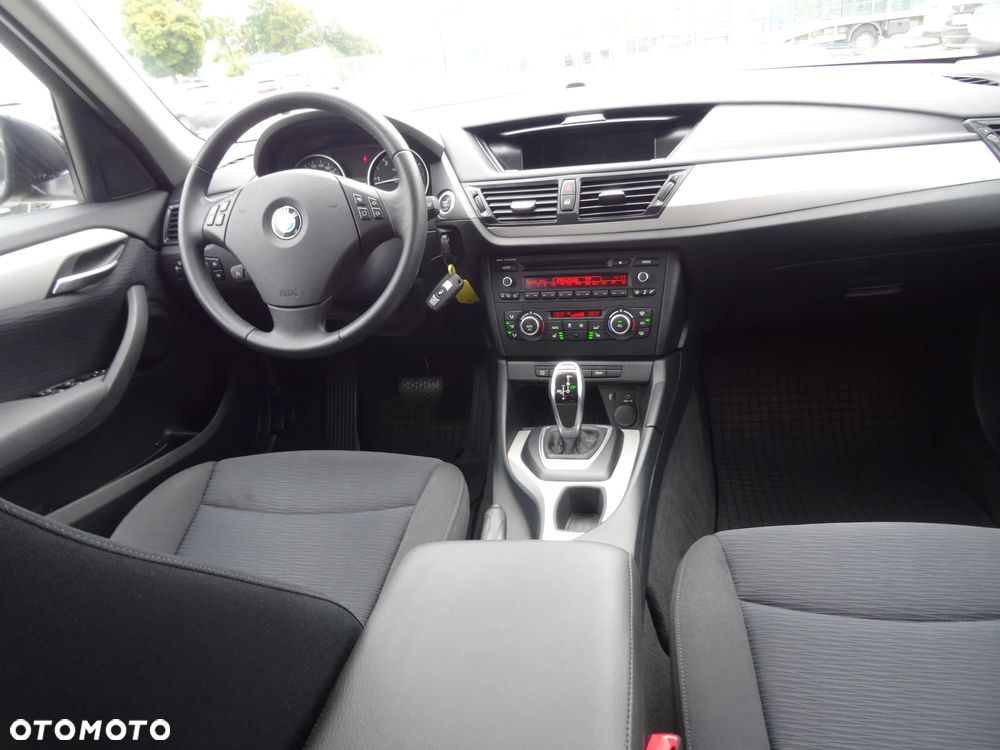BMW X1 sDrive16d Sport Line - 13