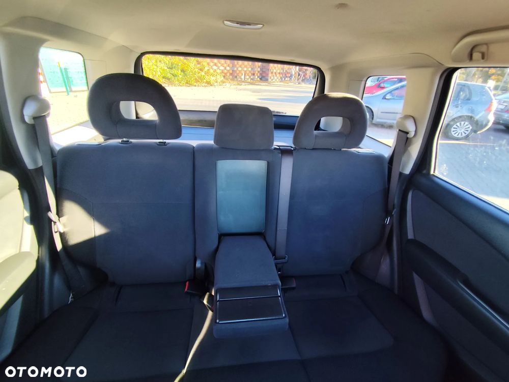 Mitsubishi Outlander - 23