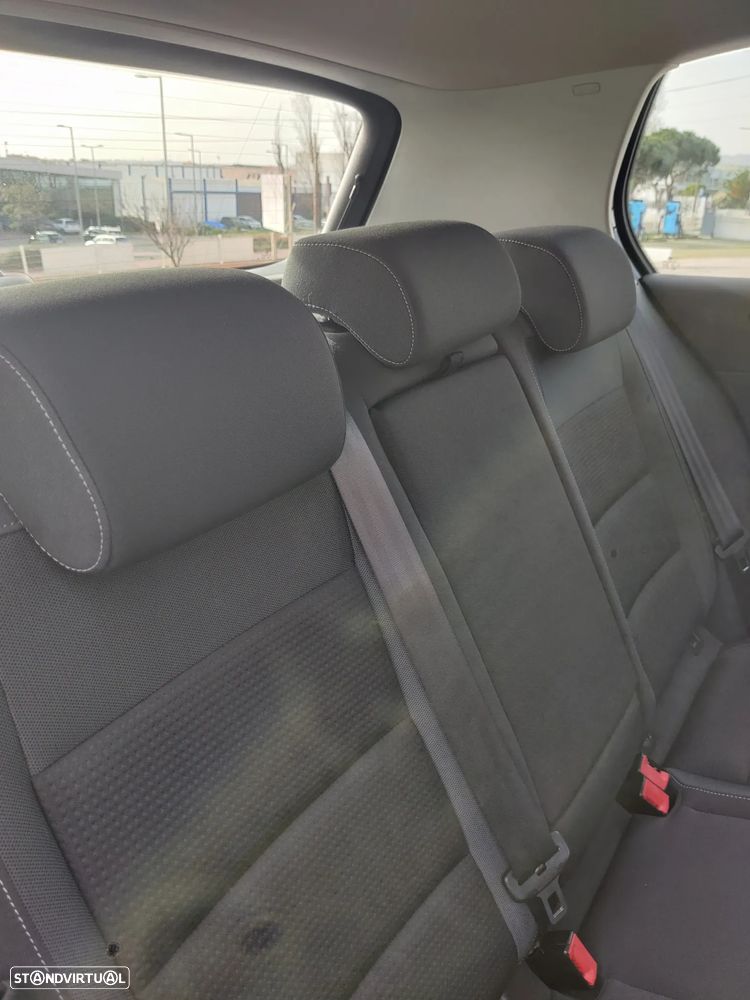 VW Golf 1.6 TDi Edition - 7