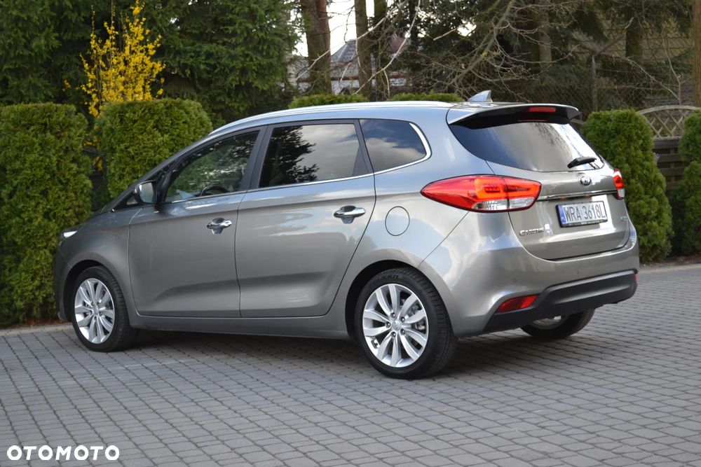 Kia Carens 1.7 CRDi Business Line 7os 7DCT - 18