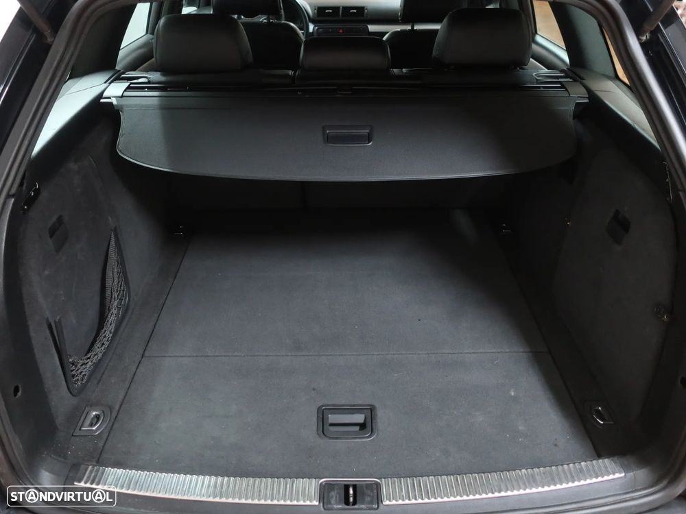 Audi A4 Avant 1.9 TDI m6 S-Line - 12