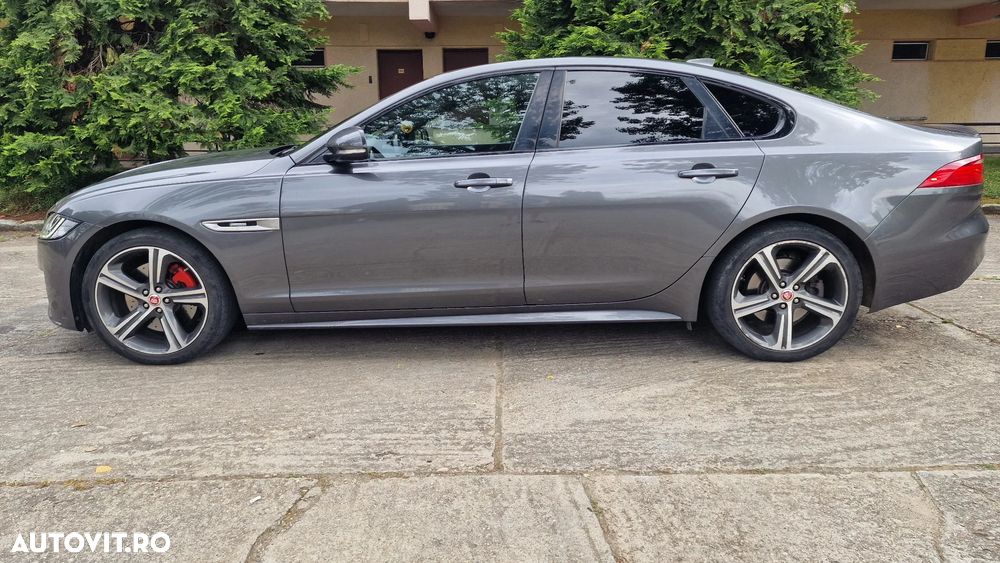 Jaguar XF - 14
