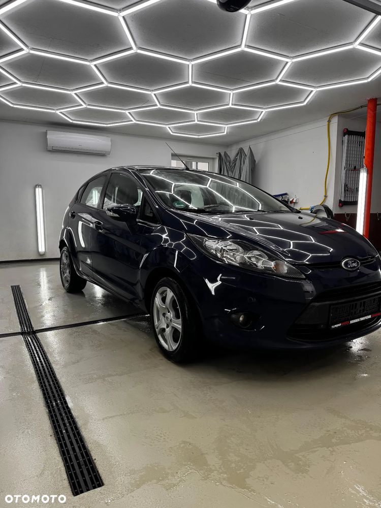Ford Fiesta - 2
