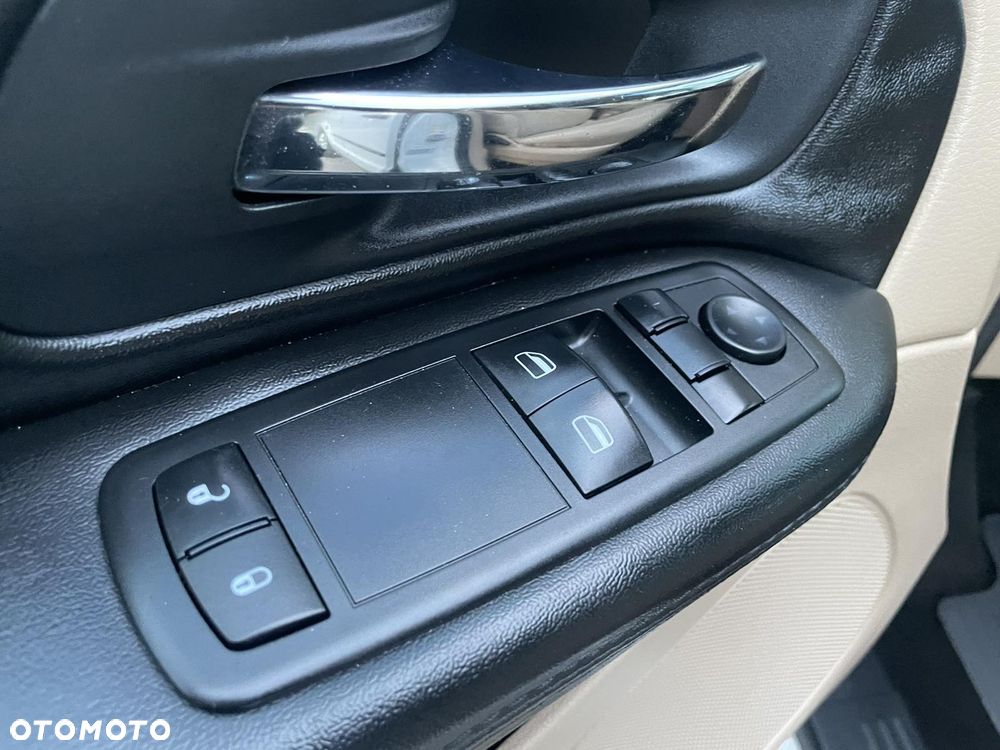 Dodge Grand Caravan - 18