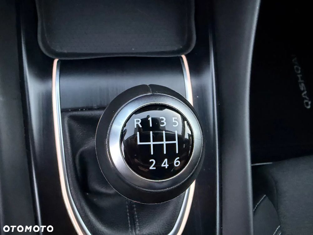 Nissan Qashqai 1.3 DIG-T N-Connecta - 39