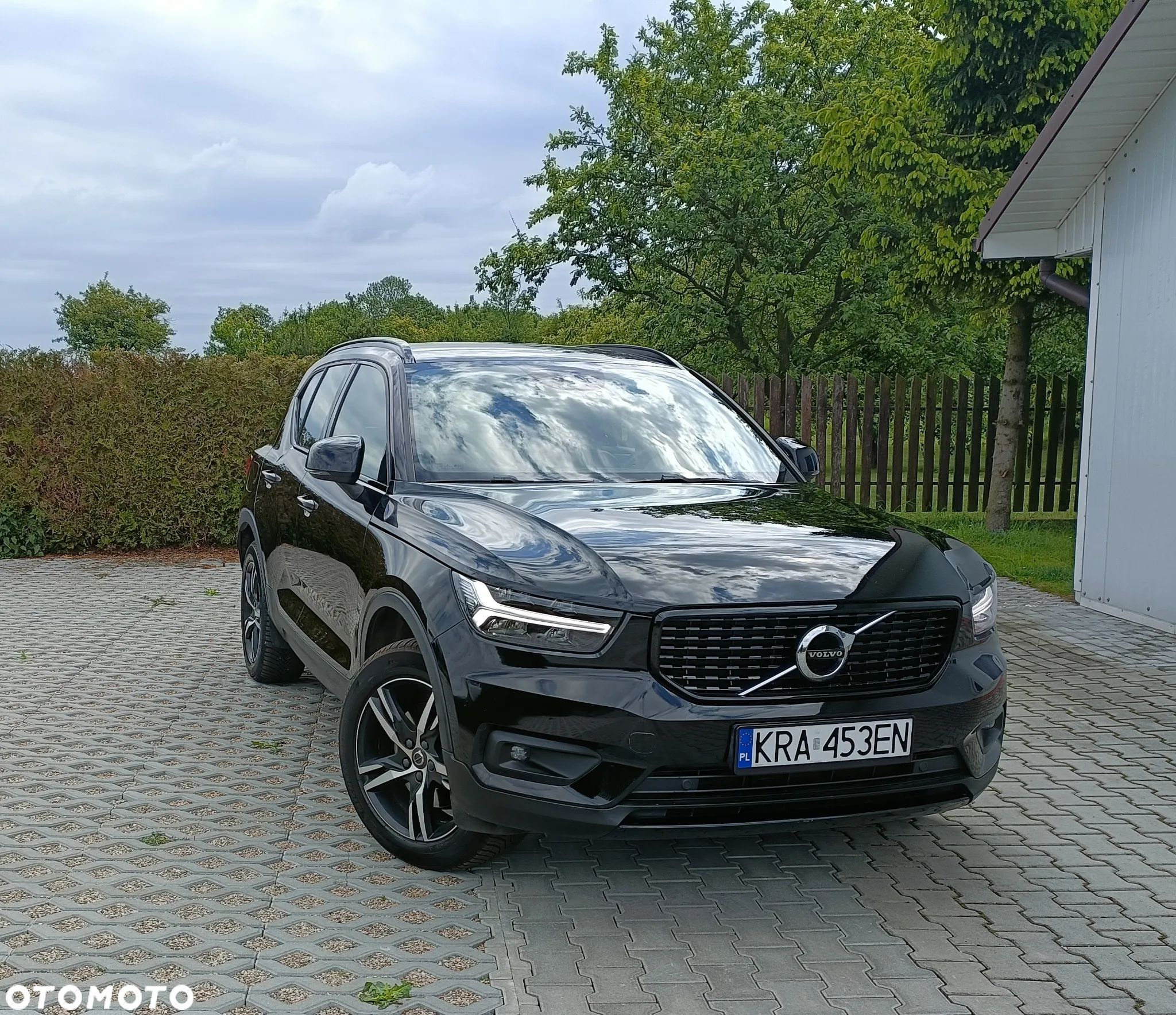Volvo XC 40 D4 AWD R-Design - 1