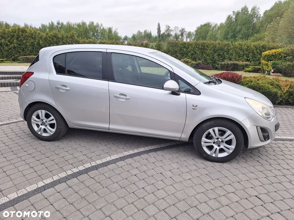 Opel Corsa 1.2 16V - 2