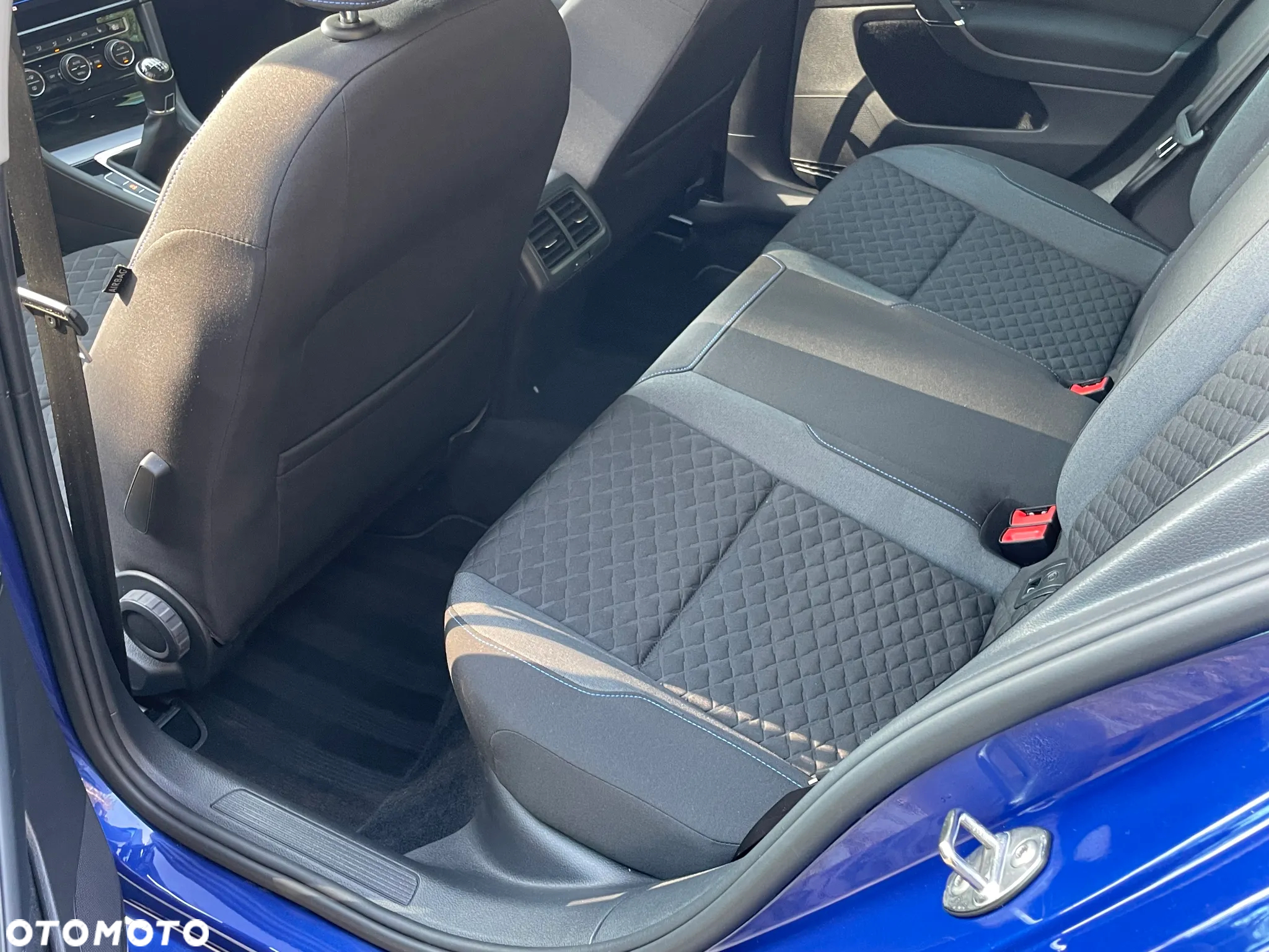 Volkswagen Golf 2.0 TDI Join - 11
