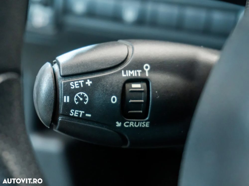 Peugeot 308 1.2 VTi Active - 28